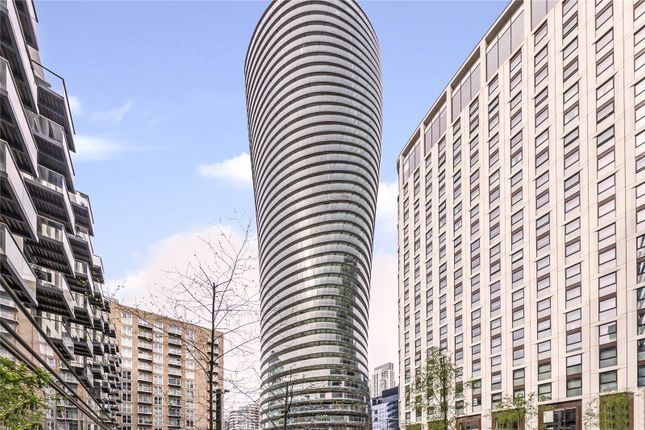 Flat to rent in Arena Tower, 25 Crossharbour Plaza, Canary Wharf, London