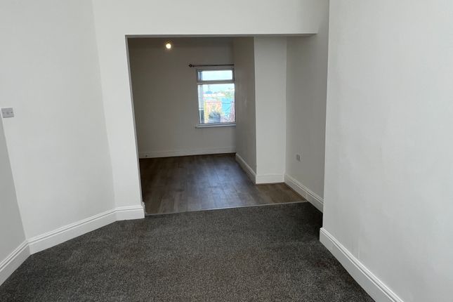 169, Doncaster photo 2