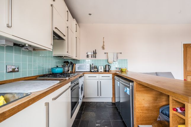 Flat for sale in Northcote Road, London