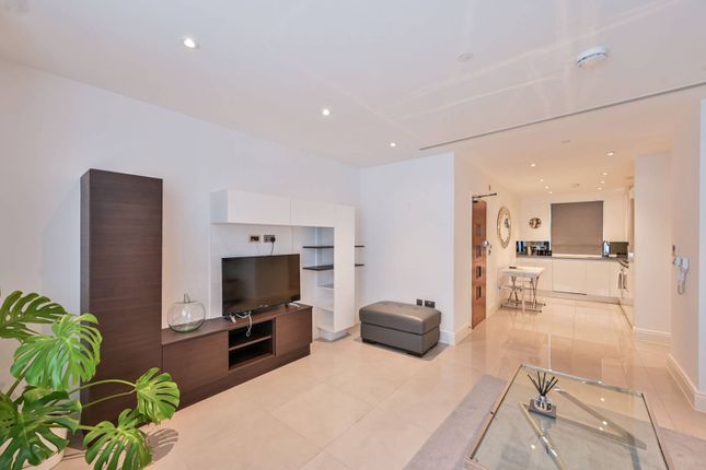 Thumbnail Flat for sale in Willow House, Westminster, London