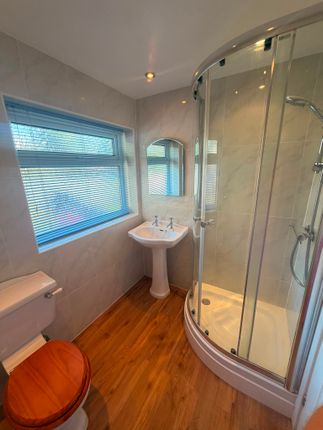 13, Blaen Nant, Llanelli photo 5