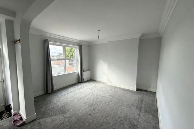 169 High Street, Barnsley photo 5