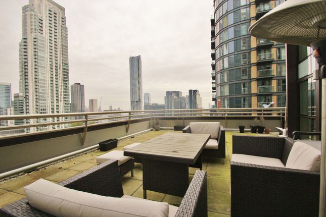 Flat for sale in Lincoln Plaza, Lincoln Plaza, Canary Wharf