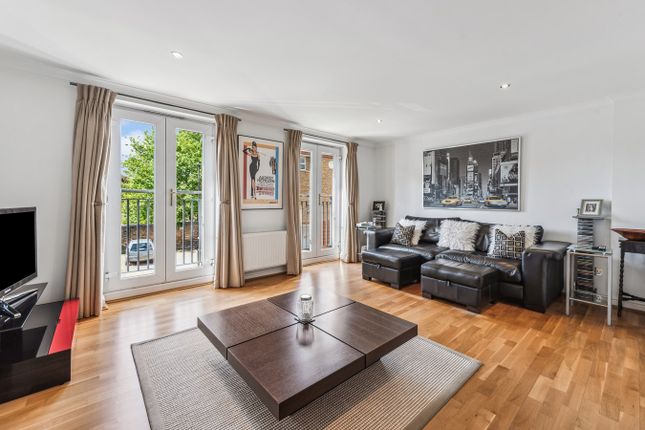 Town house for sale in Pumping Station Road, Chiswick Riverside, London