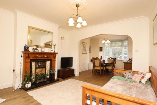 17, Cross Inn Road, Llantrisant photo 2