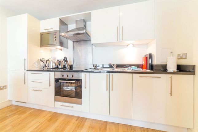 Flat 229, Denison House, London photo 4