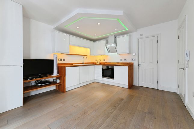 Flat 3, 8, Tolcarne Road, Cornwall photo 4