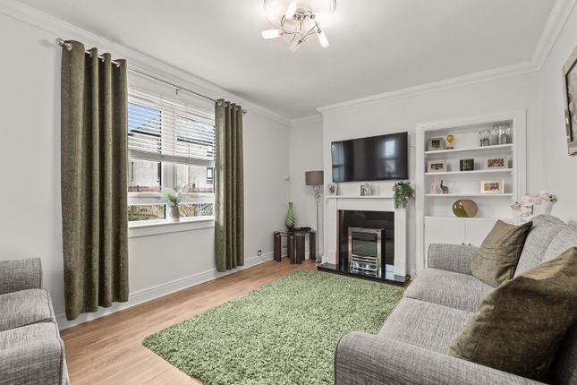 10 Murraysgate Crescent, Whitburn, West Lothian photo 2