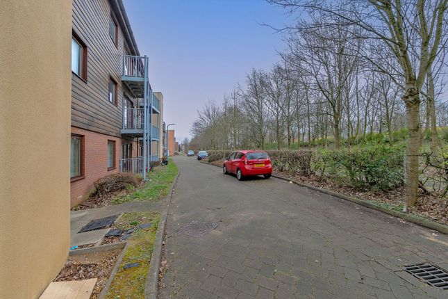 Flat for sale in Staverton Grove, Broughton