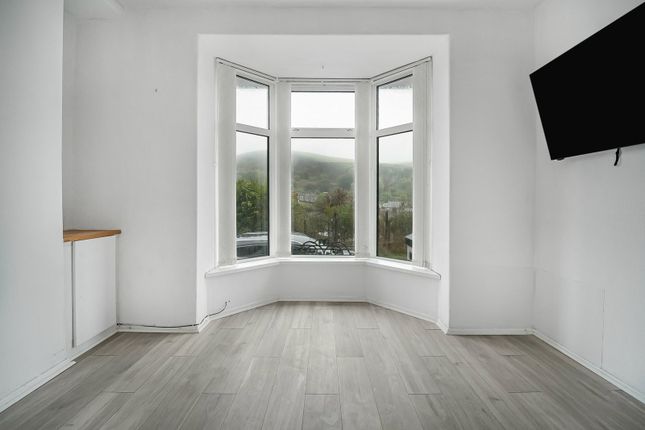35, Station Terrace, Caerphilly photo 4