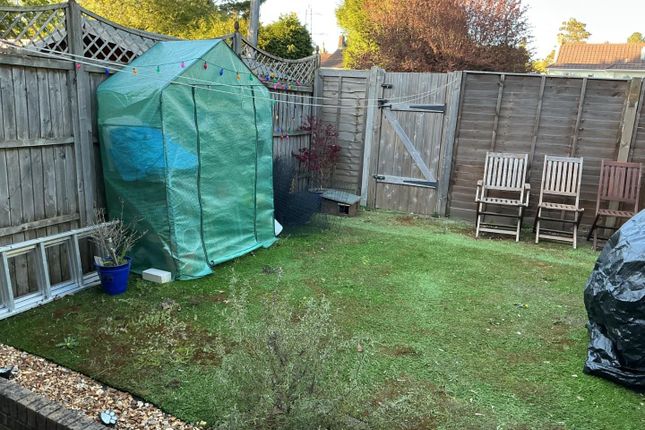 14, Roseberry Close, Verwood photo 3