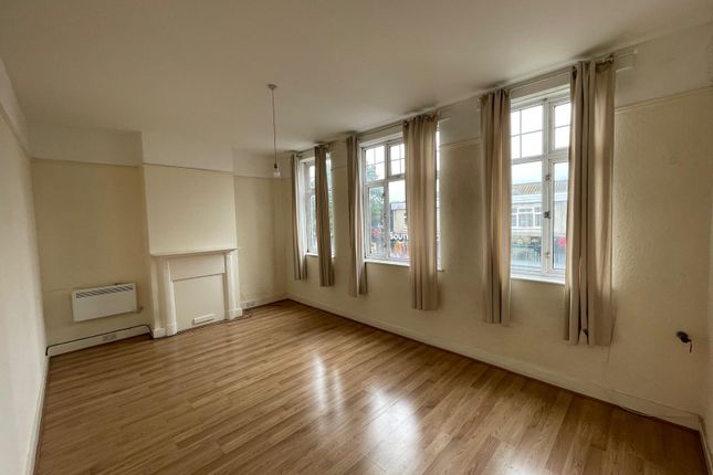 43a The Broadway, Southall photo 4