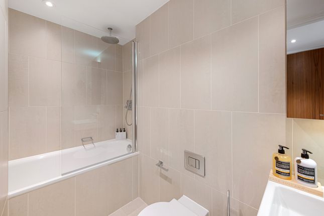 Apartment 03.04 Fitzrovia Apartments,, 50 Bolsover Street, London photo 4