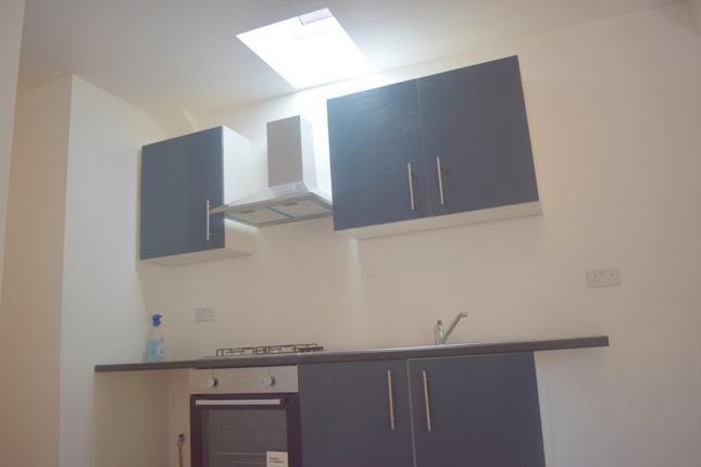 15, Lavender Road, Uxbridge photo 4