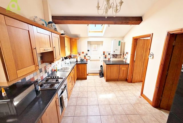 Gardeners Cottage, Milford Powys, Newton photo 4