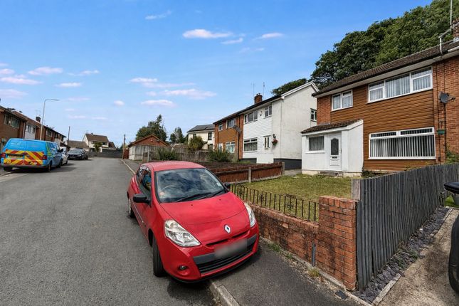 Dan-yr-Allt Close, Rhydyfelin Pontypridd photo 2