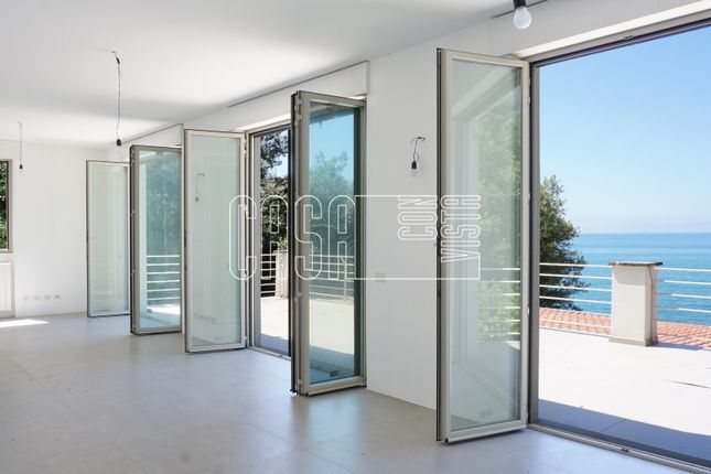 Apartment for sale in Via Fiascherino N°53, Tellaro, Lerici, La Spezia, Liguria, Italy