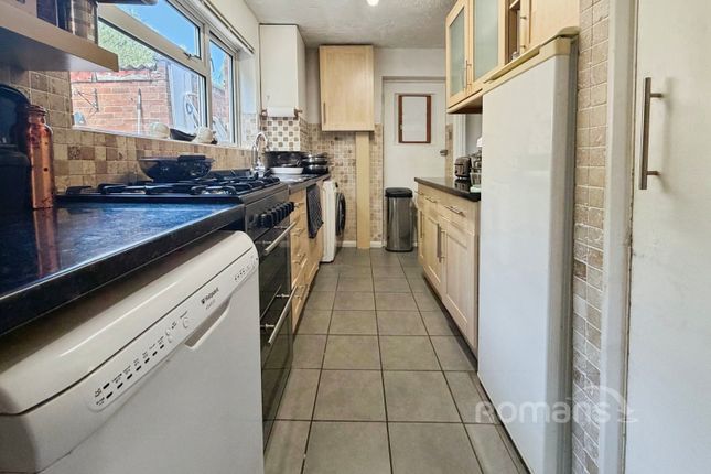 10, Highview Crescent, Surrey photo 4