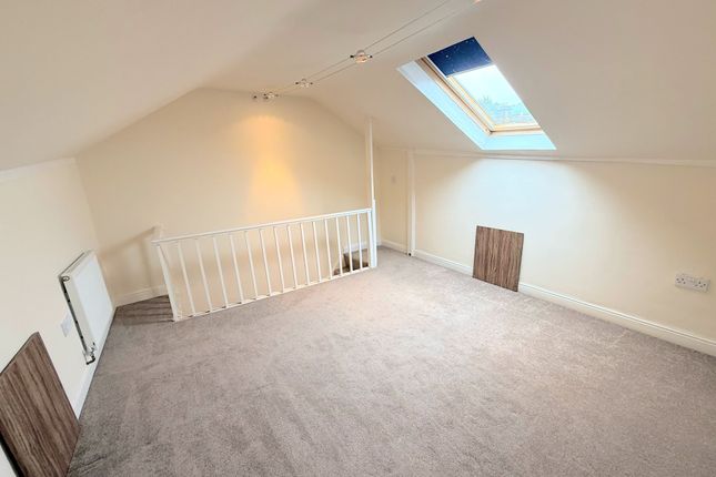 1 Derby Street, Sowerby Bridge photo 4
