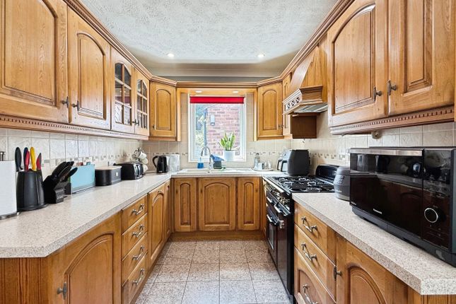 9, Laverton Road, Westbury photo 4