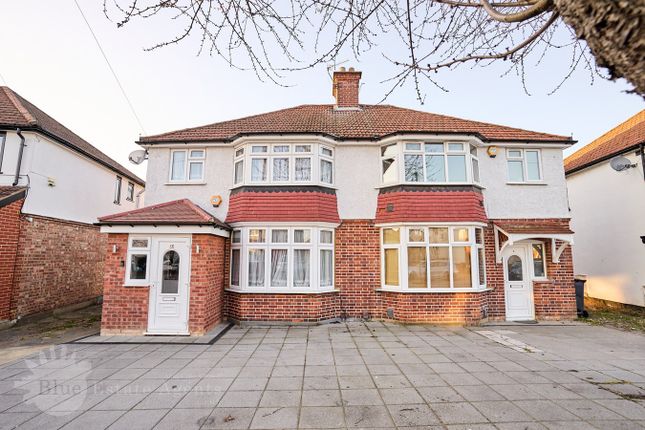 Thumbnail Detached house for sale in The Warren, Hounslow
