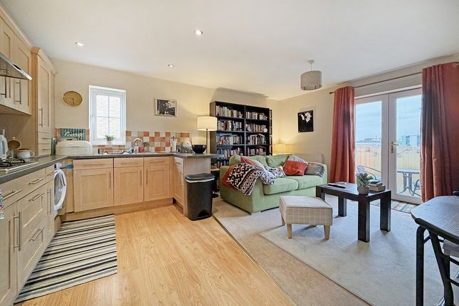 3, Breakwater House, Fleet Avenue, Hartlepool photo 2