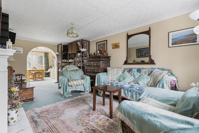 9, Almond Road, Bicester photo 2
