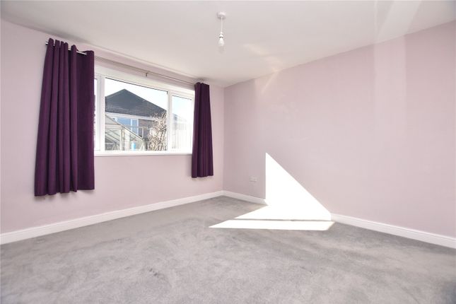 14, Kingswear Grove, West Yorkshire photo 4