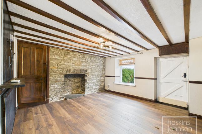 13, Troedrhiw-Trwyn, Pontypridd photo 2