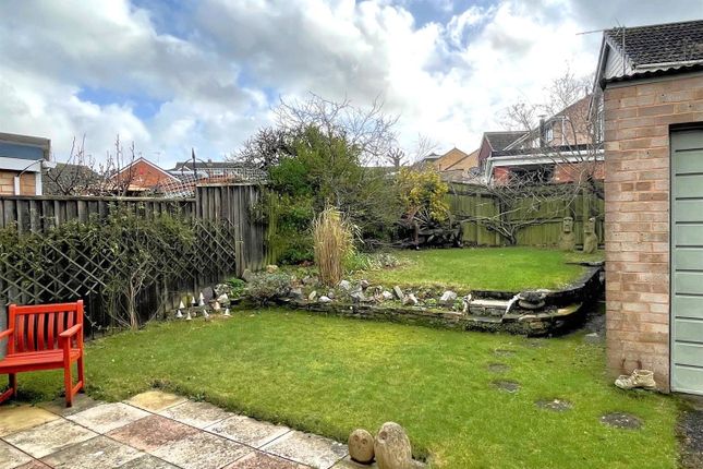 17, Broadfields Road, EXETER photo 3