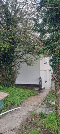 Cottage to rent in High Street, Merthyr Tydfil