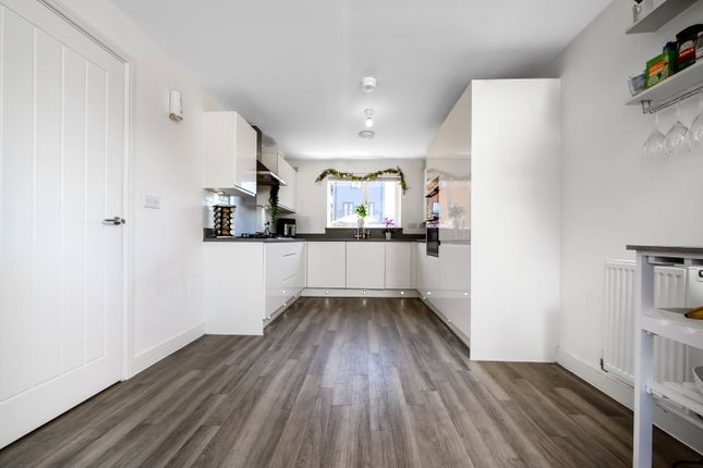 2, Douglas Drive, Bordon photo 2