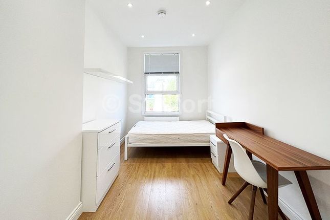 143a Junction Road, London, London photo 2