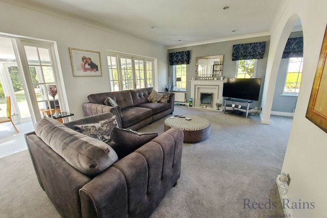 1, Beaufort Chase, Cheshire photo 3
