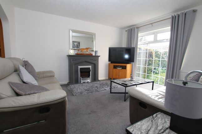 93, Malham Drive, Lincoln photo 3