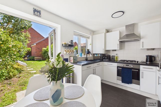 3 Osborn Drive, Chichester photo 3