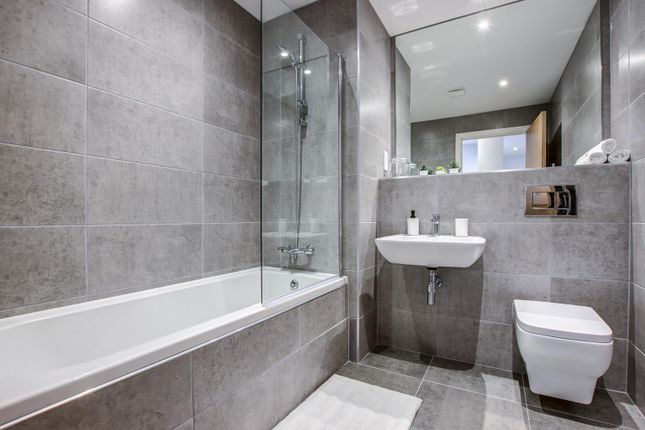 Bathroom.Jpg