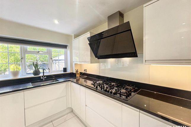 7, Binham Close, Luton photo 3