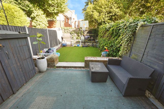 8, Wingway, Essex photo 4