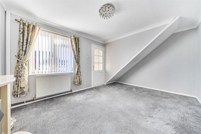 Deanside Drive, Loughborough photo 3
