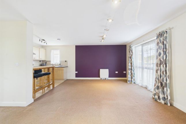 205, Riverside Drive, Lincoln photo 3