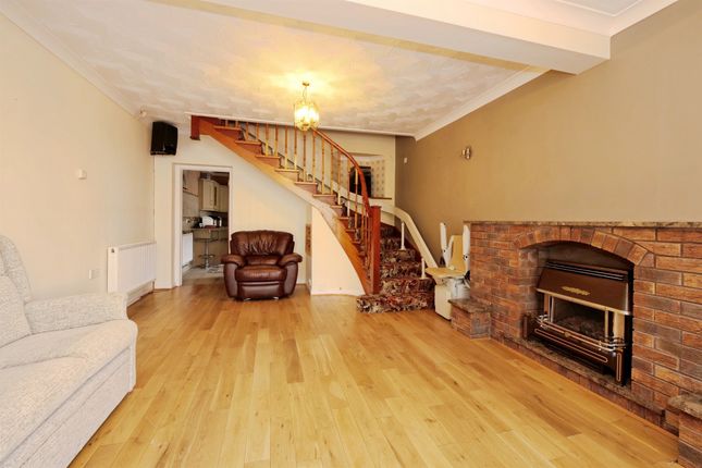 42, Dinam Street, Bridgend photo 4