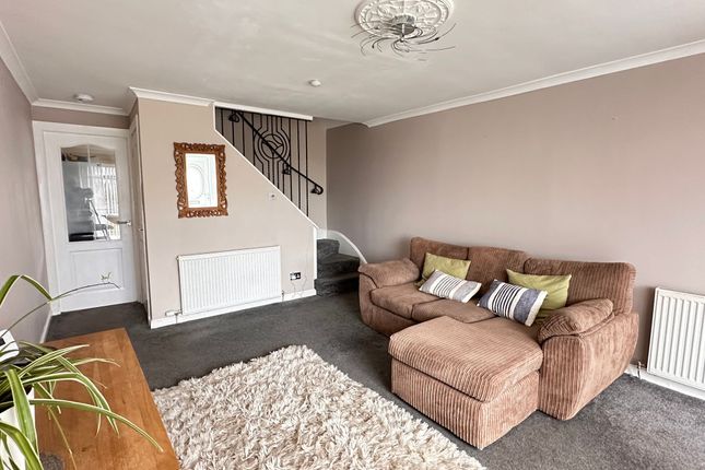 End terrace house for sale in Currieside Avenue, Shotts