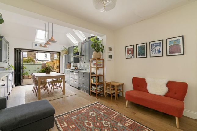 Thumbnail Property to rent in Wolseley Road, London