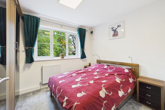 Walnut Tree House, High Wycombe photo 5