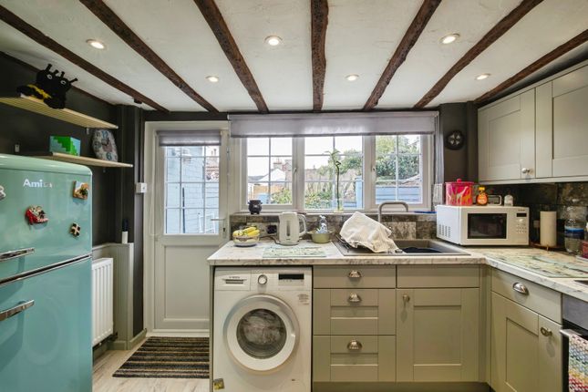 Salty Dog Cottage, 2, Priory Hill, Devon photo 3