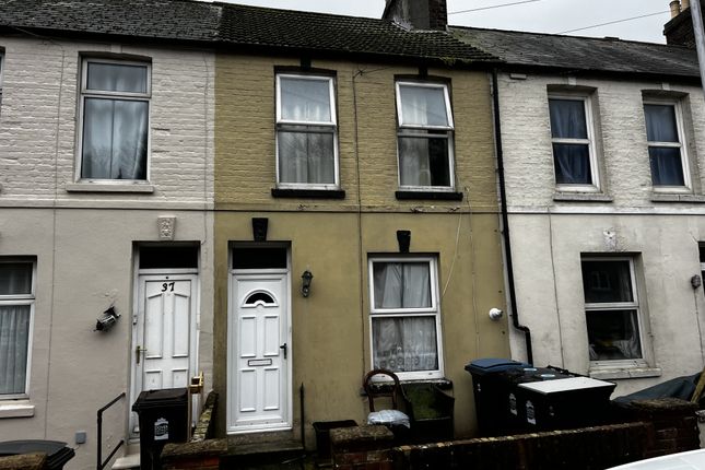 Studio terraced on 39, Edred Road, Dover, £200,000