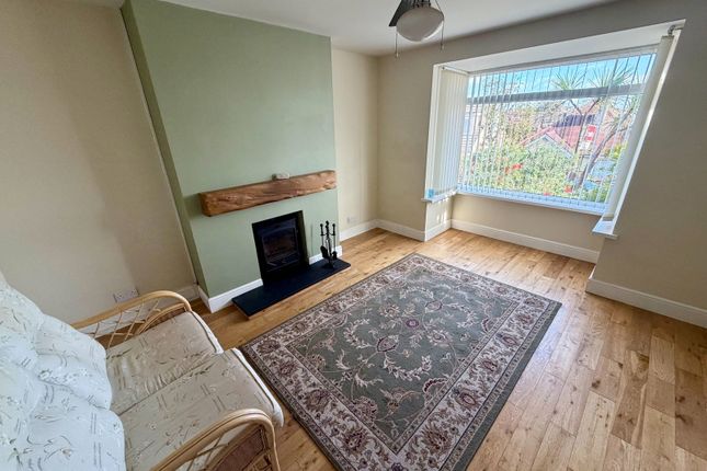 30, Luscombe Crescent, Paignton photo 2