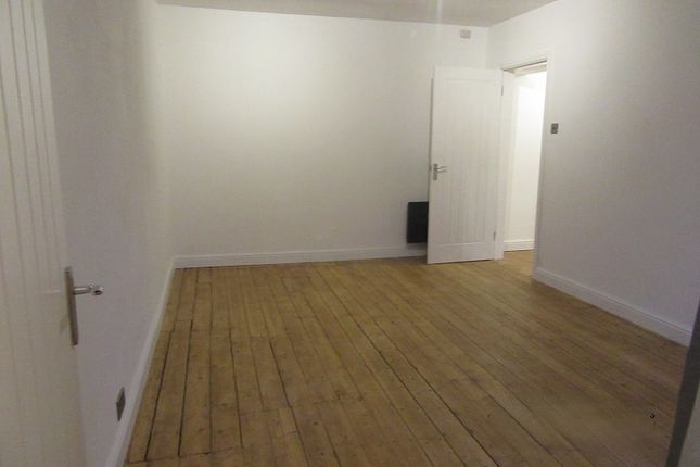 60 Alexandra Road South, Manchester photo 3
