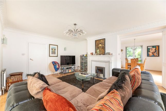 2A, Carlton Drive, West Yorkshire photo 3